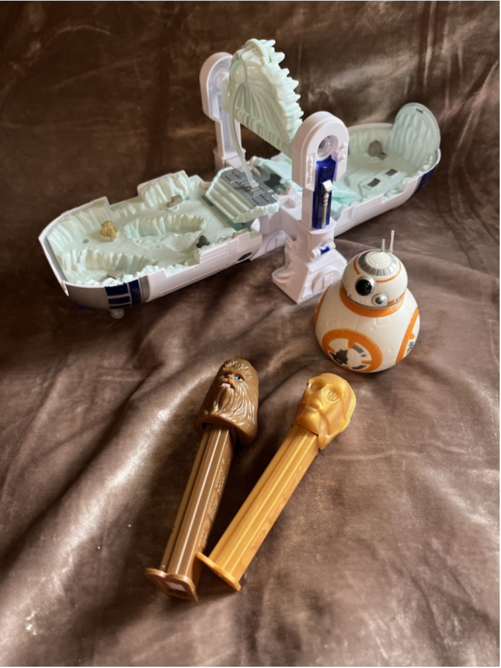Micro Machines Star Wars R2-D2 R2D2 Playset Hasbro Action Figure Force Awakens